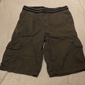 Boys XL Urban Pipeline Olive Green Cargo Shorts with Striped Elastic Waistband